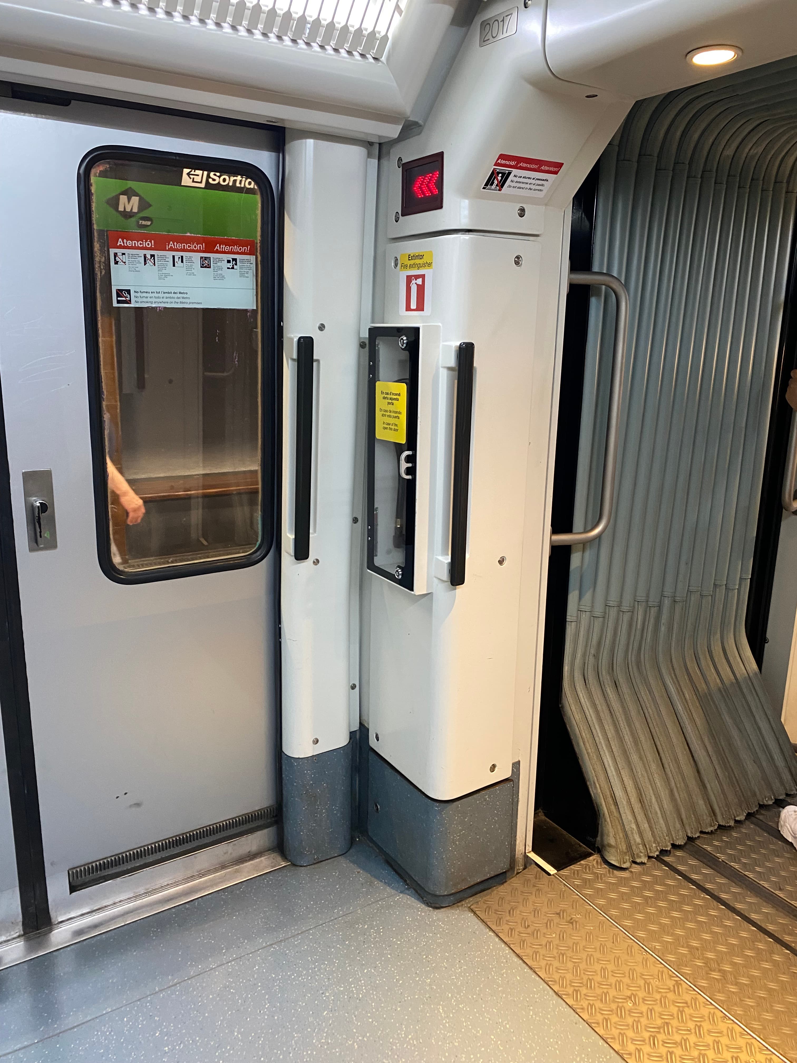 Barcelona subway
corner