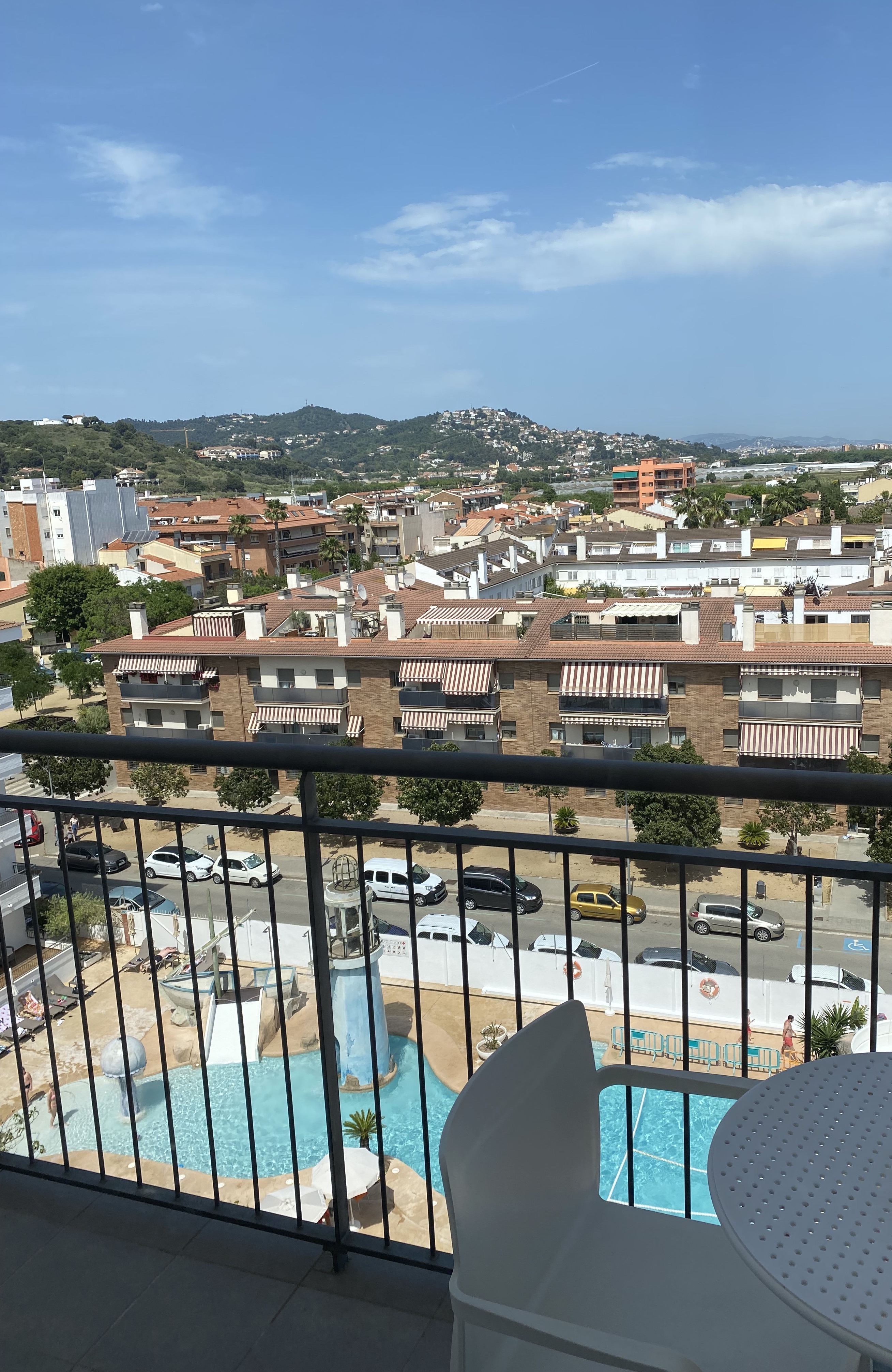 pineda hotel balcony